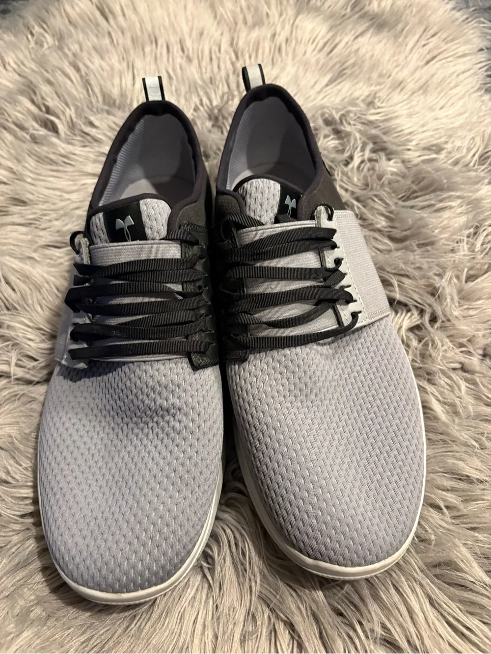 Under Armour Men’s Grey and Black Lightweight Trainer Sz 11